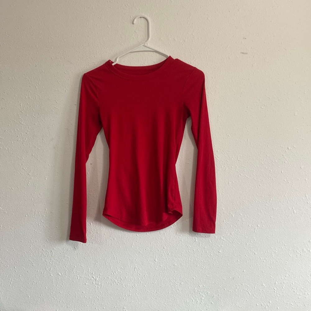 No boundaries, size XS, red
